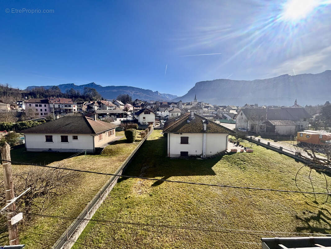 Appartement à LES ECHELLES