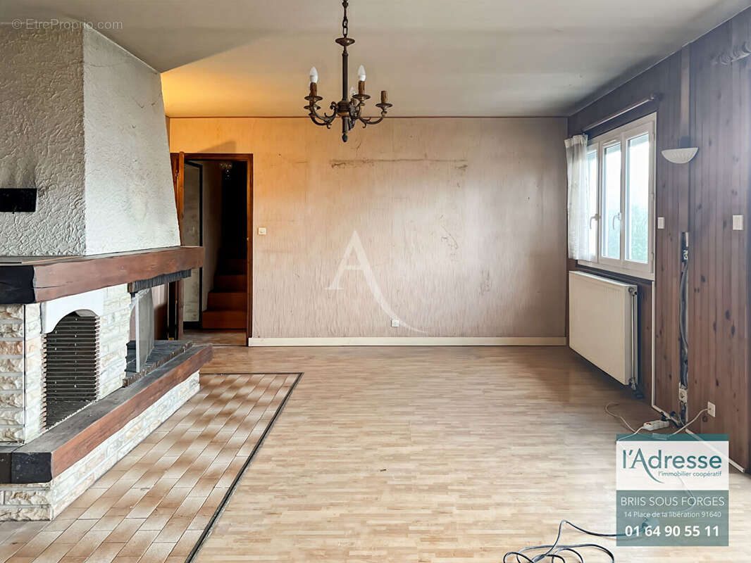 Maison à VAUGRIGNEUSE