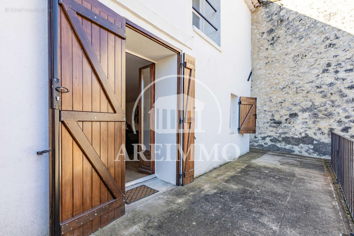 Maison à SAINT-MARTIN-DE-LONDRES