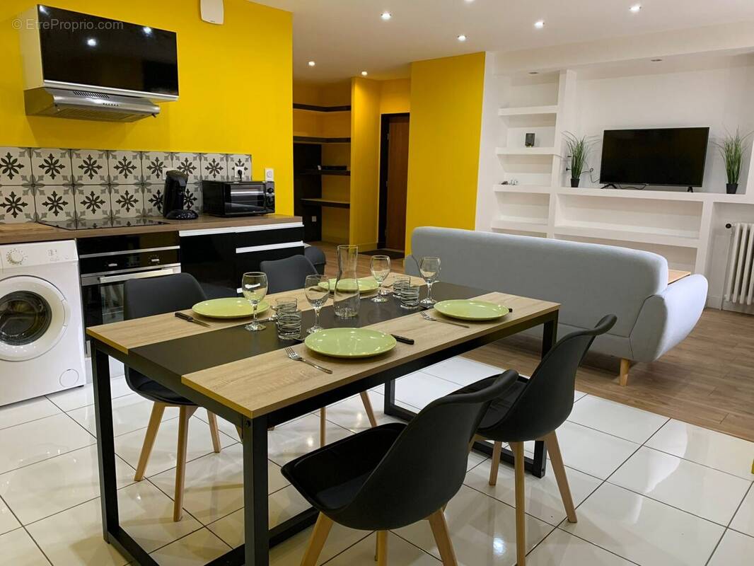 Appartement à SAINT-ETIENNE