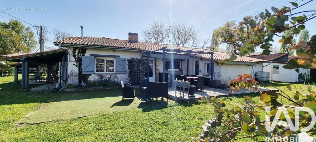 Photo 4 - Maison à SALLES