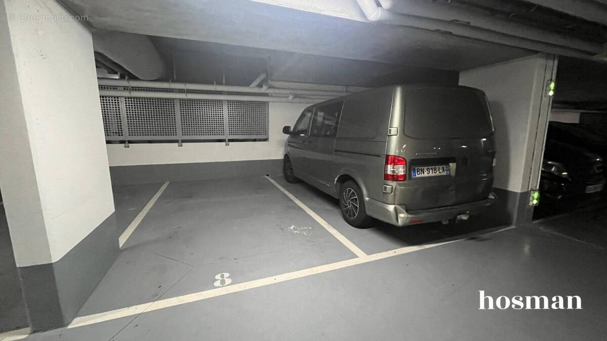 Parking à PARIS-19E