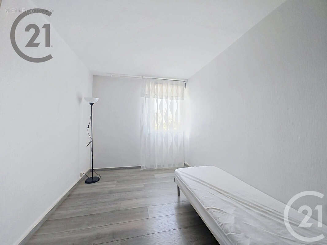 Appartement 71 m² à Reims  - photo 9