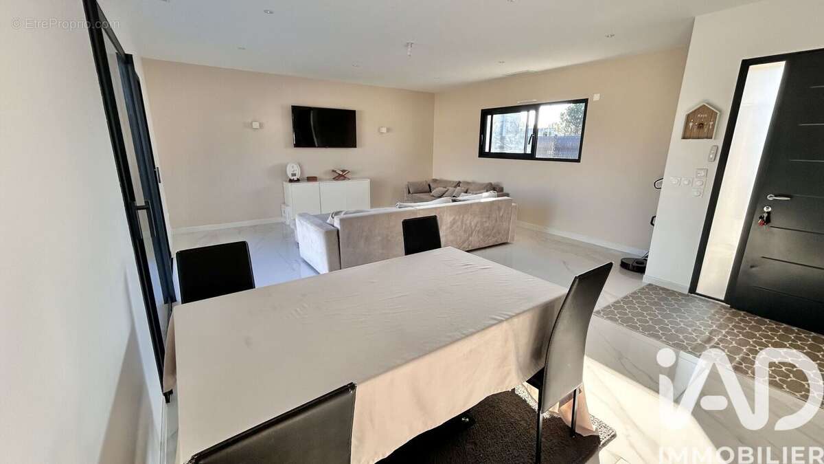 Photo 5 - Maison à MONTUSSAN