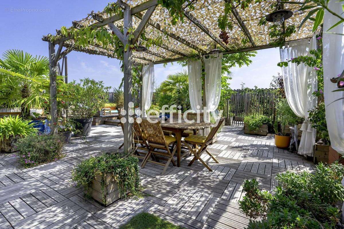 Appartement à BEGLES