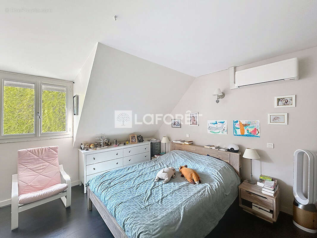 Maison familiale climatisée, avec sous-sol - Orgeval - 7 pièces - photo 7