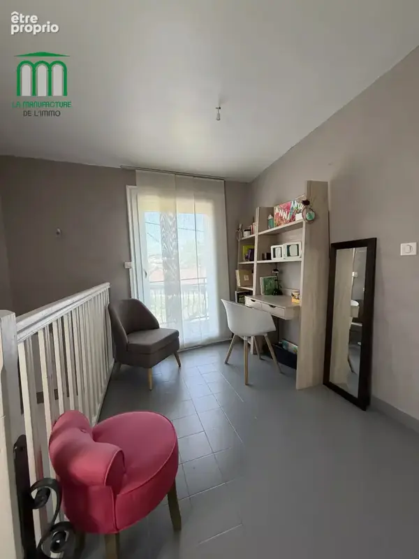 Maison de ville de 82 m² avec terrasse et jardin de 126 m² / le chambon-feugerolles-secteur Gaffard. - photo 14