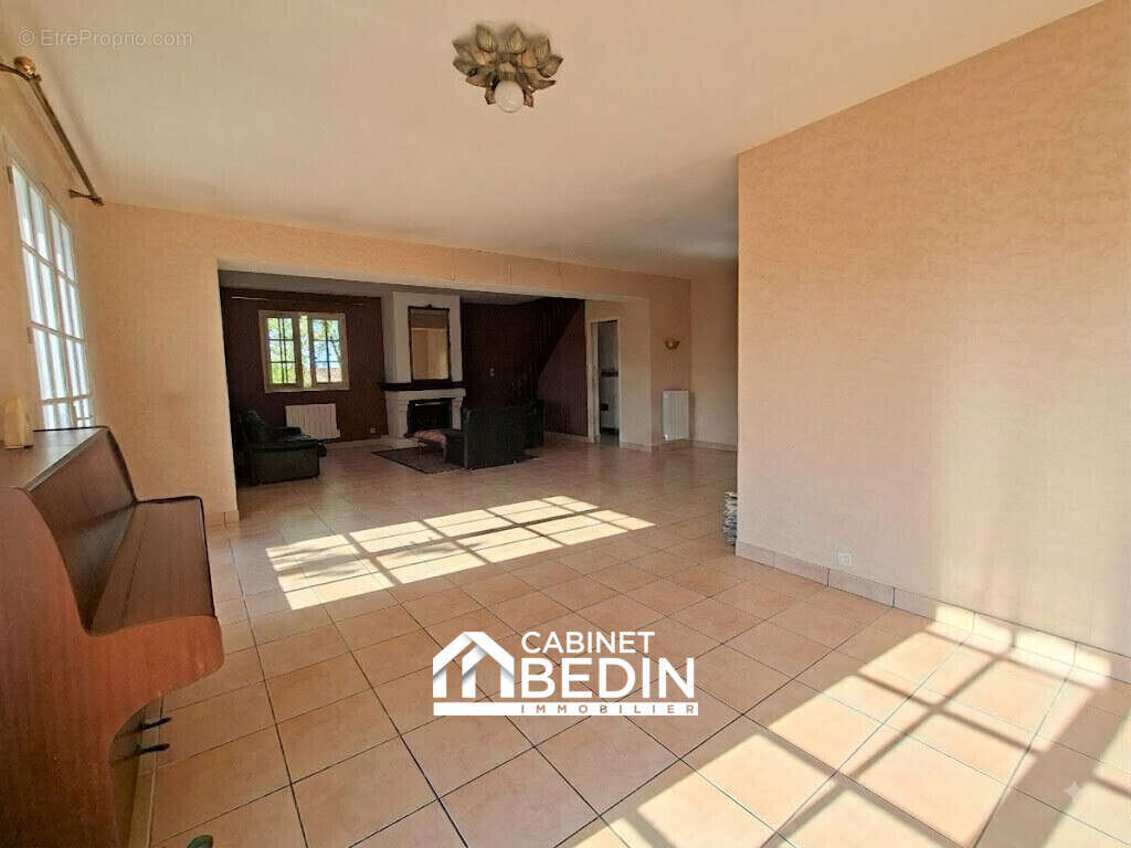 Maison 163 m² à Artigues-Pres-Bordeaux  - photo 4