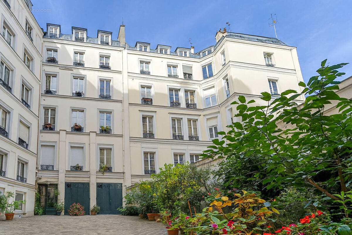 Appartement à PARIS-9E