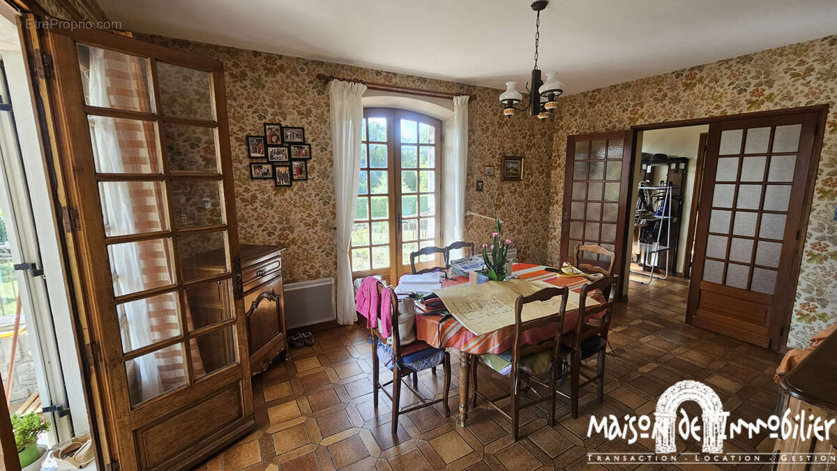 Maison à SAINT-FORT-SUR-LE-NE