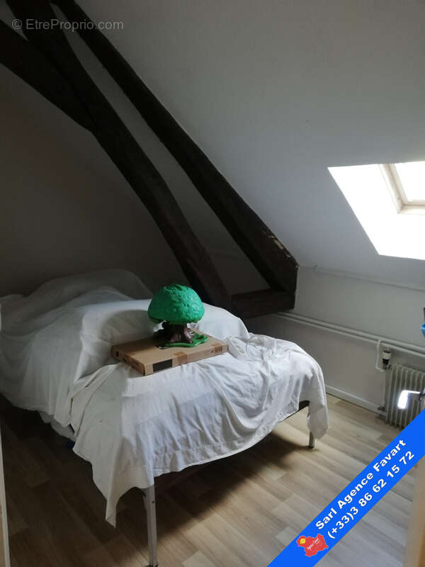 Maison à LA FERTE-LOUPIERE