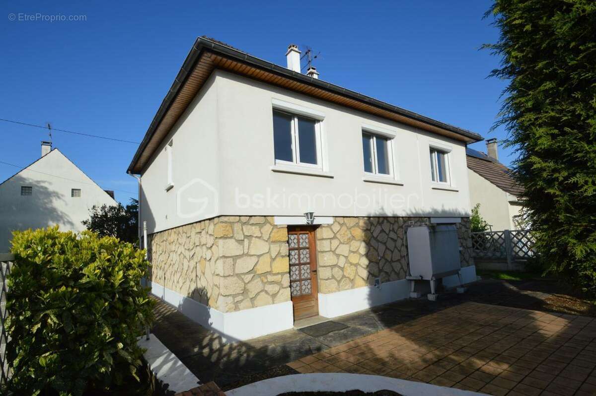 Maison à TREMBLAY-EN-FRANCE