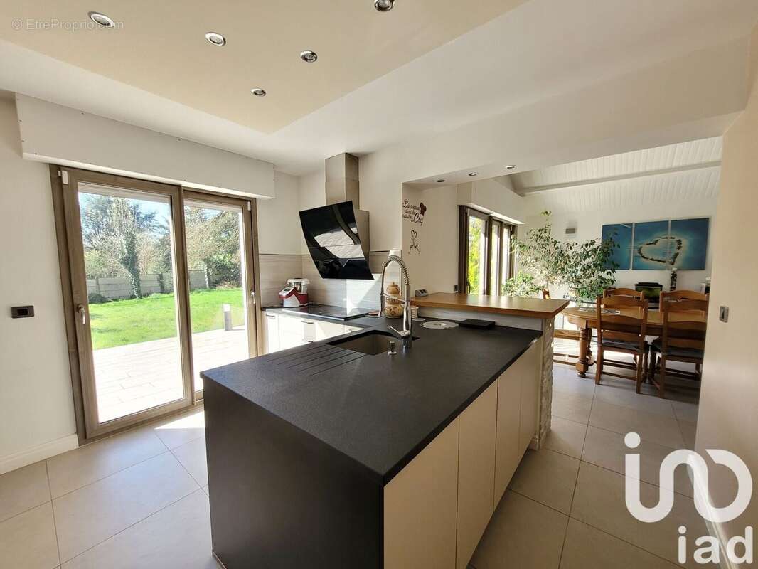 Photo 4 - Maison à ROCHEFORT-EN-YVELINES