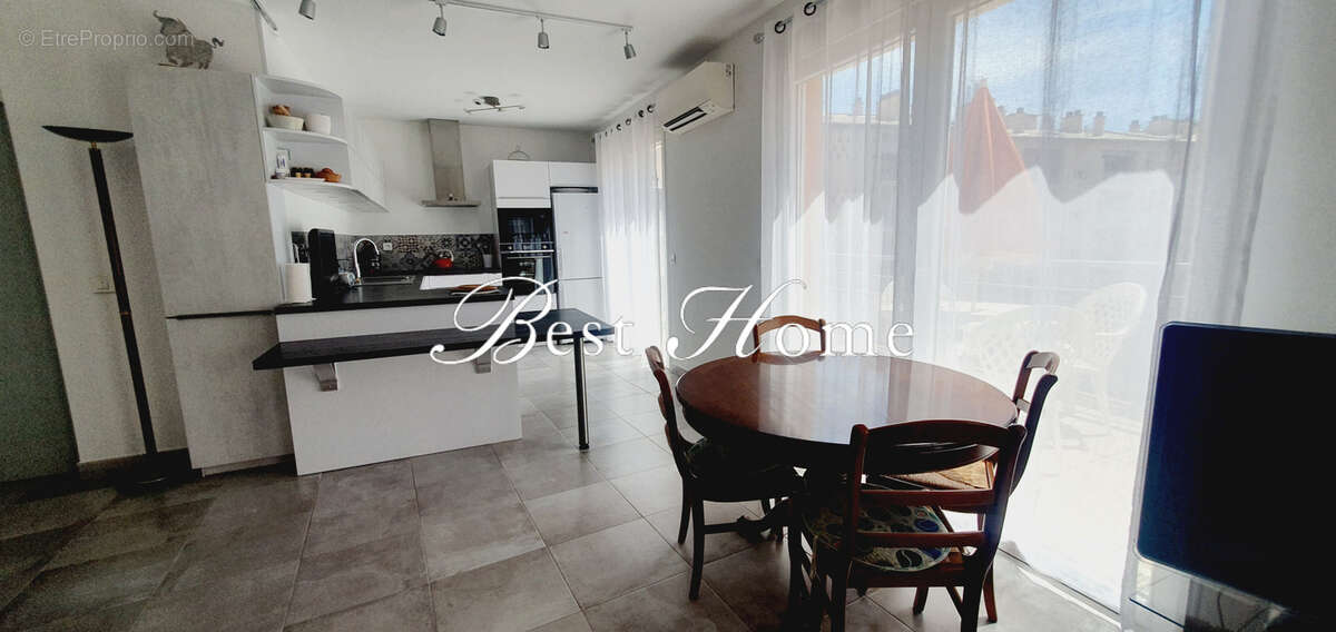 A vendre Appartement de standing de type 5  proche Jardins de la Fontaine quartier Bas de Montaury avec parkin - photo 8
