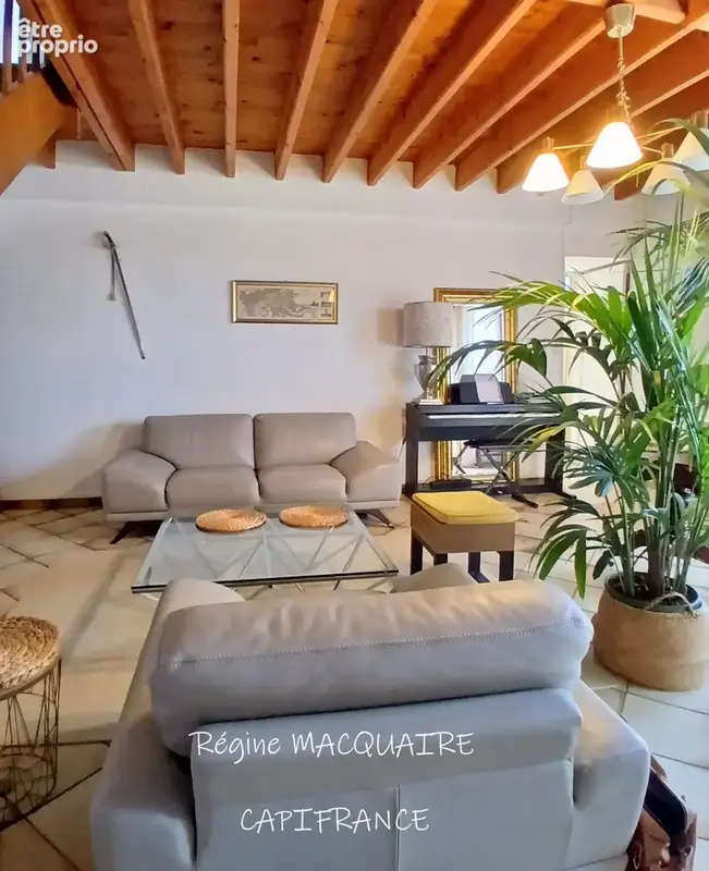 À vendre : Maison mitoyenne de 4 pièces,143 m2 env., 3 chambres sur un terrain de 1500 m2 avec panorama exceptionnel sur la camp - photo 2