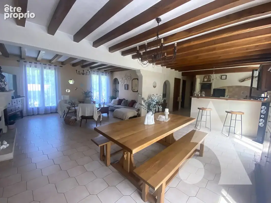 Maison en pierres dans la valle de l'automne / 6 chambres / sous sol total - photo 2