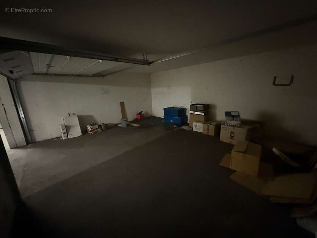 Parking à PARIS-14E