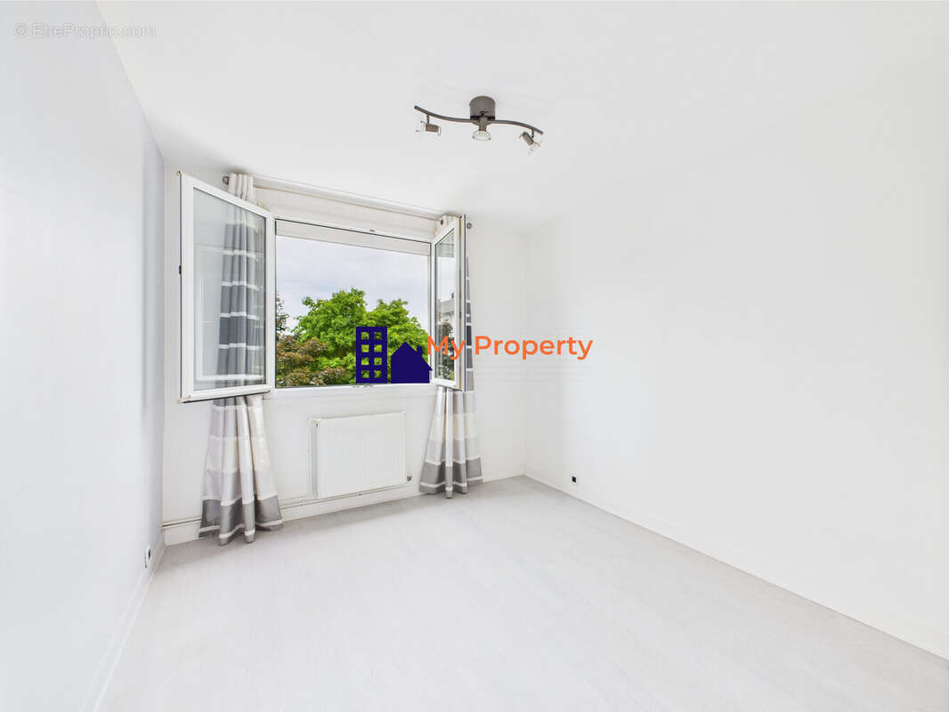 Appartement à HOUILLES