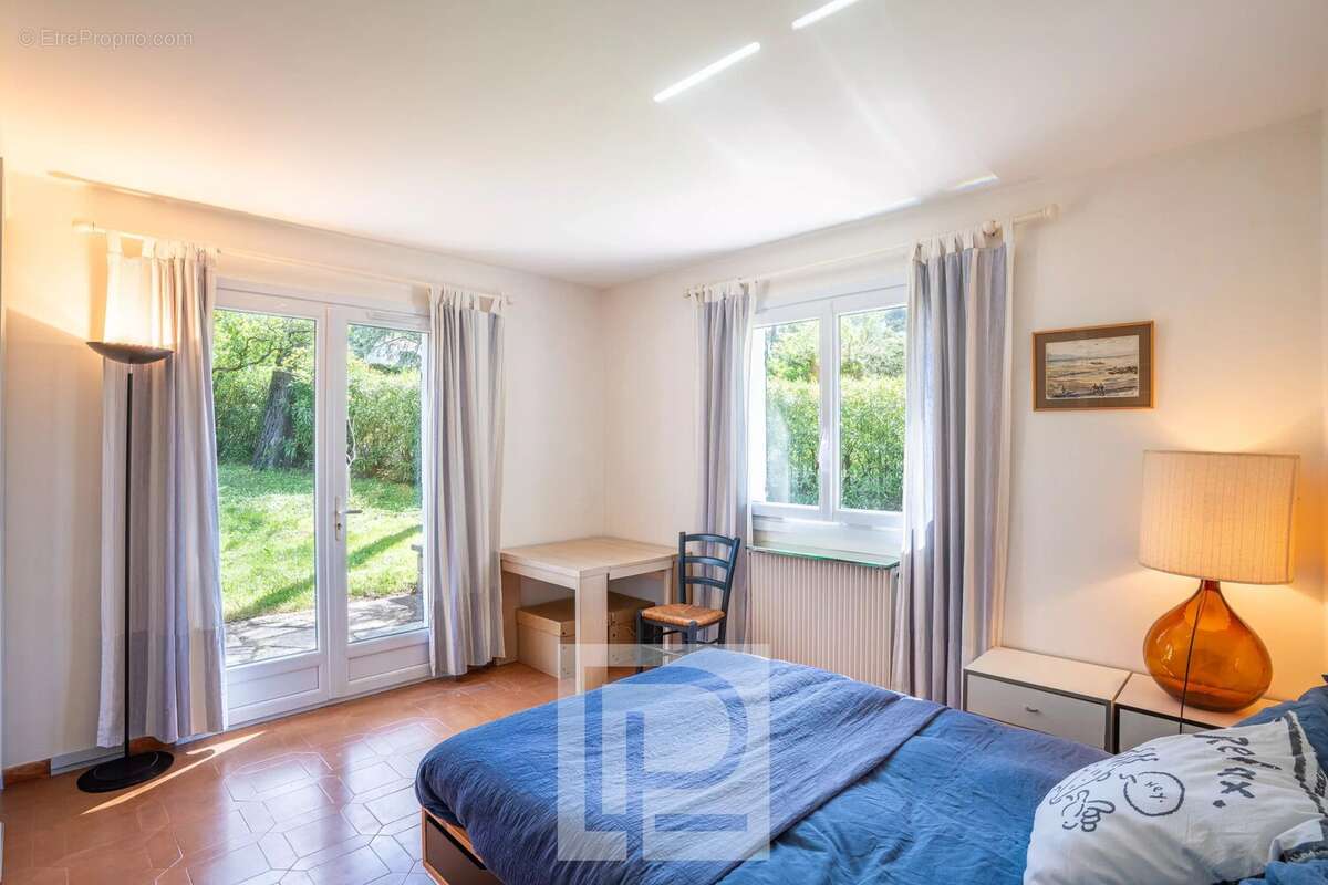 Maison à MOUGINS