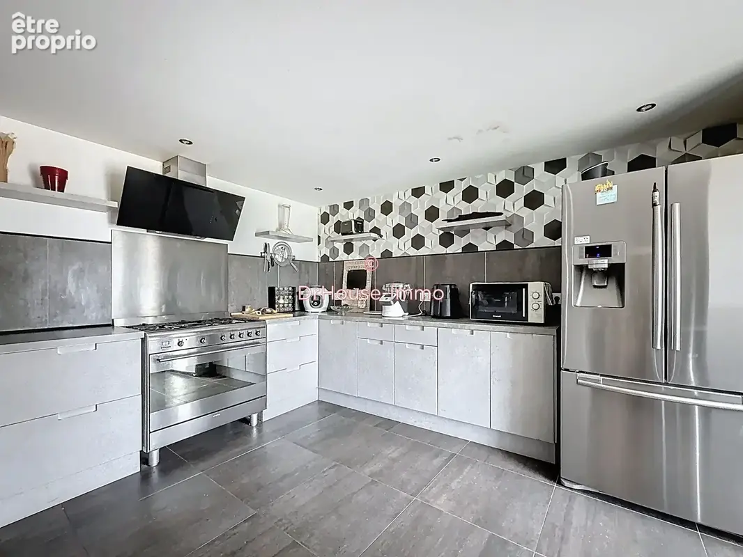 Maison 7 pièces 240 m² à vendre à Neuvic (24190) - photo 10
