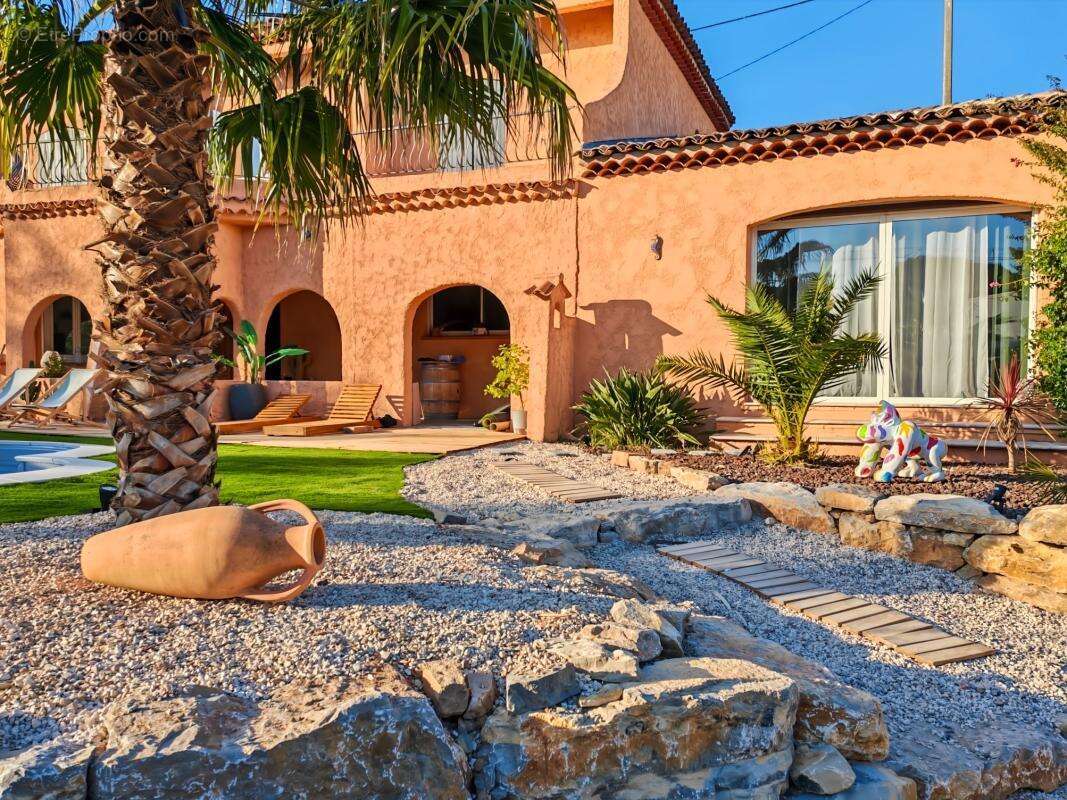 Maison à FREJUS