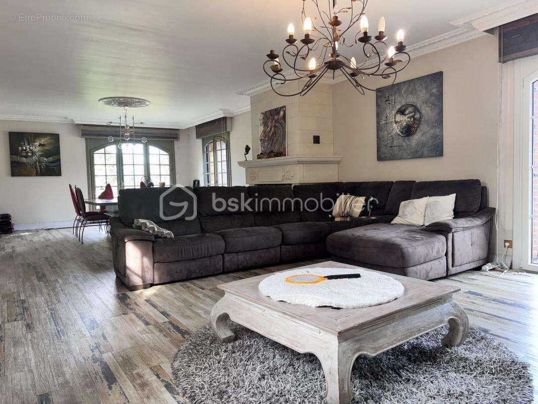 Maison à AUBRY-DU-HAINAUT