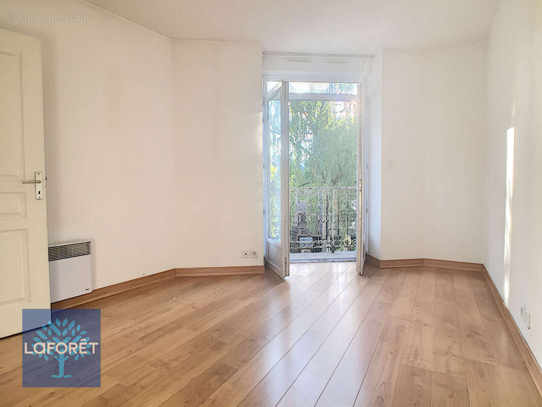 Appartement à FOUGERES