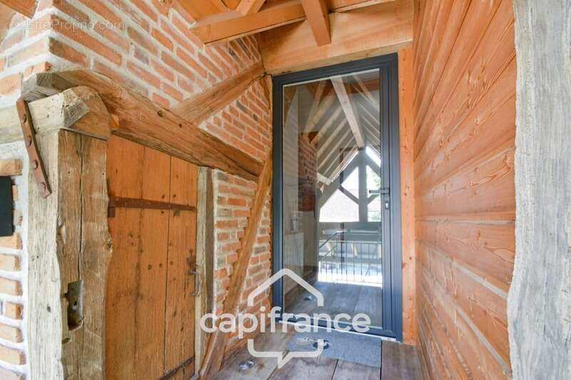 Propriété avec gîtes et chambres d’hôtes dans dépendances séparées et Maison bressane rénovée de 140 m² – Terrain 4374 m² –LOUHA - photo 23
