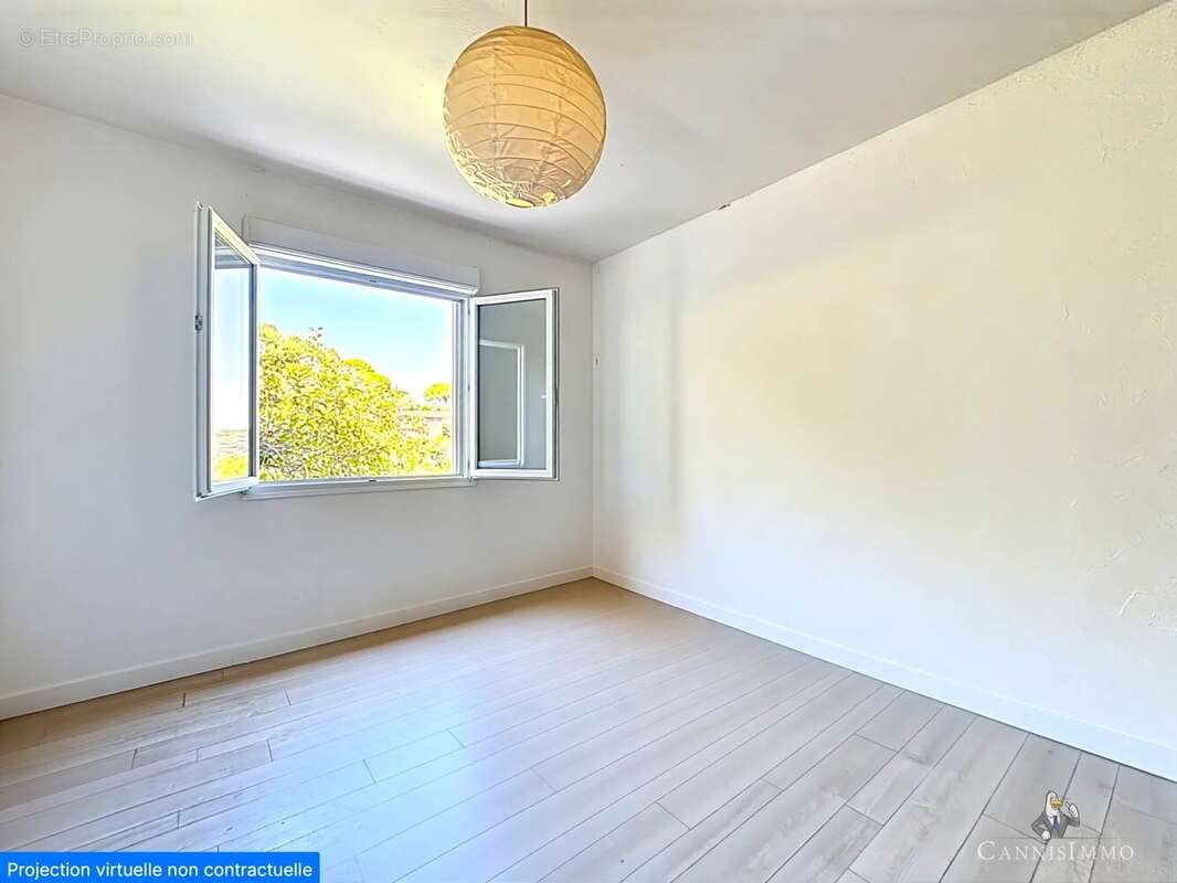 Maison à MANDELIEU-LA-NAPOULE