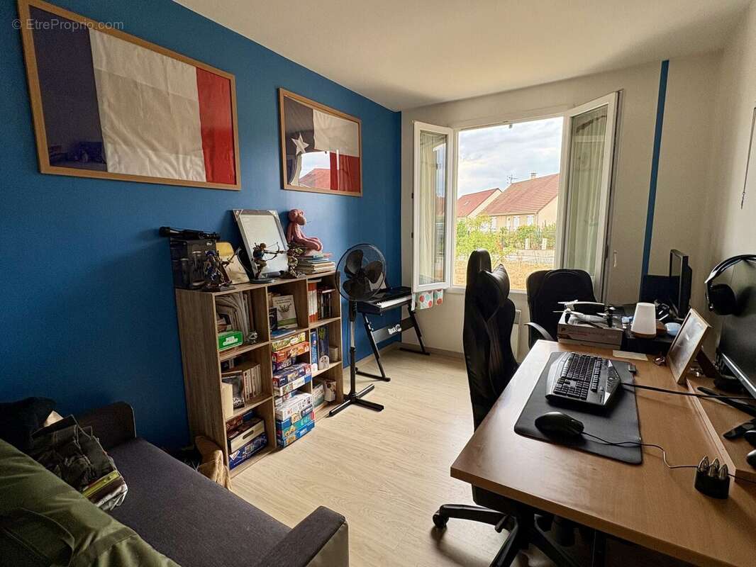 Maison 85 m² à Vitry-Aux-Loges  - photo 9