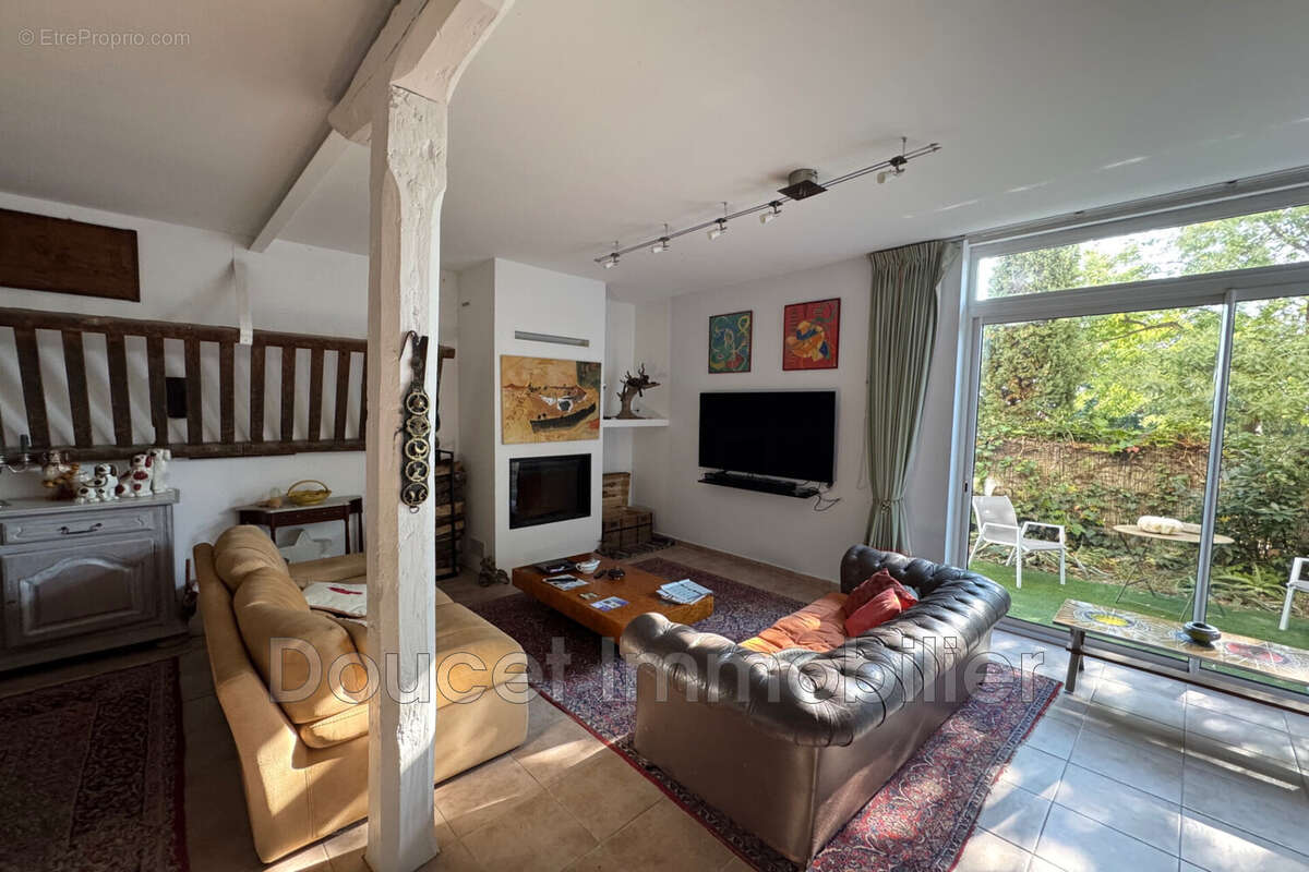 Maison à ESPONDEILHAN