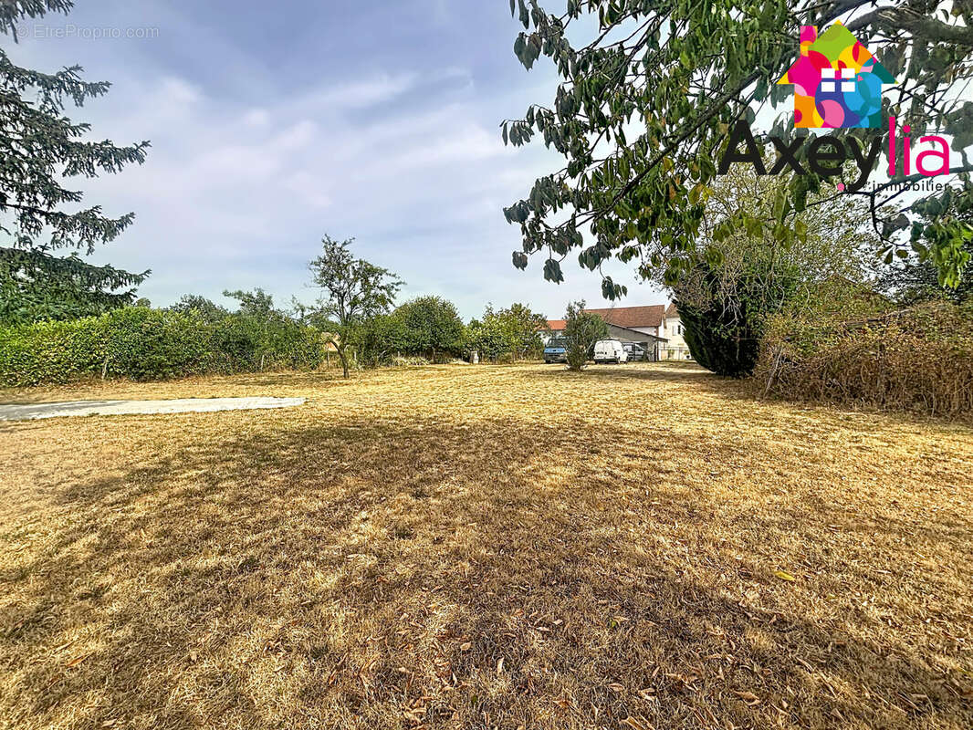 A vendre- artaix-maison familiale avec piscine et dépendances- - photo 8