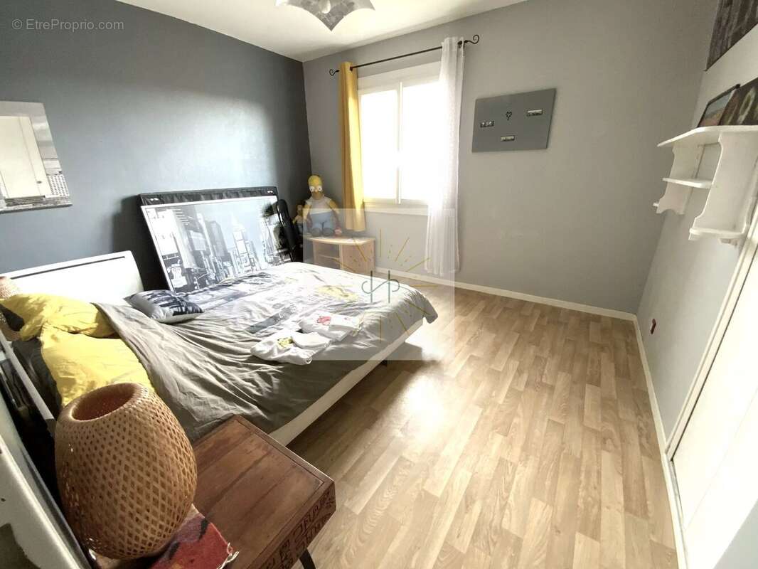 Maison à MONTELIMAR