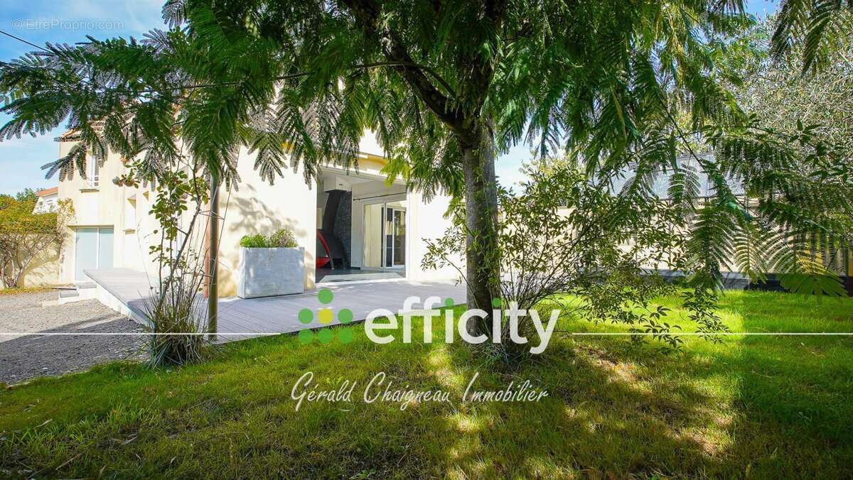 Maison à SAINT-PHILBERT-DE-GRAND-LIEU