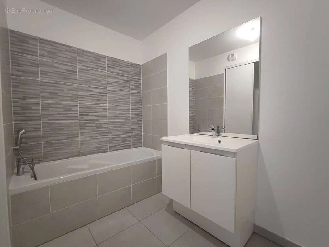 Appartement à HYERES