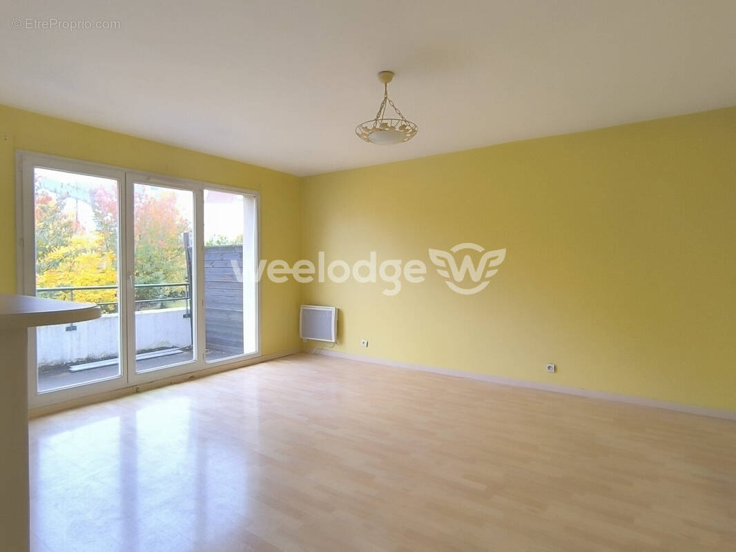 Appartement à JOUY-LE-MOUTIER