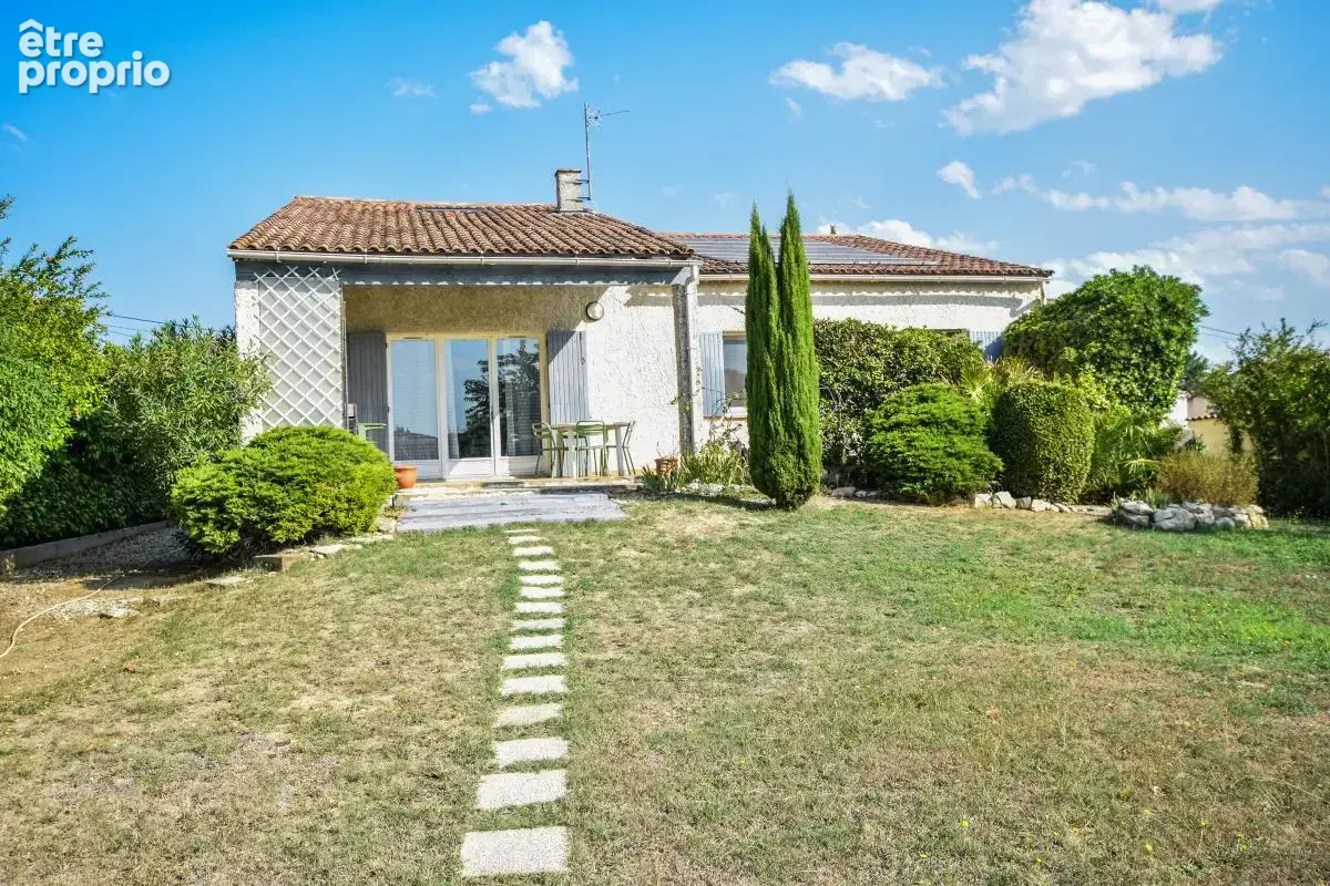 Maison avec piscine, trois chambres avec possibilité d'une quatrième, Rochefort du Gard - photo 2
