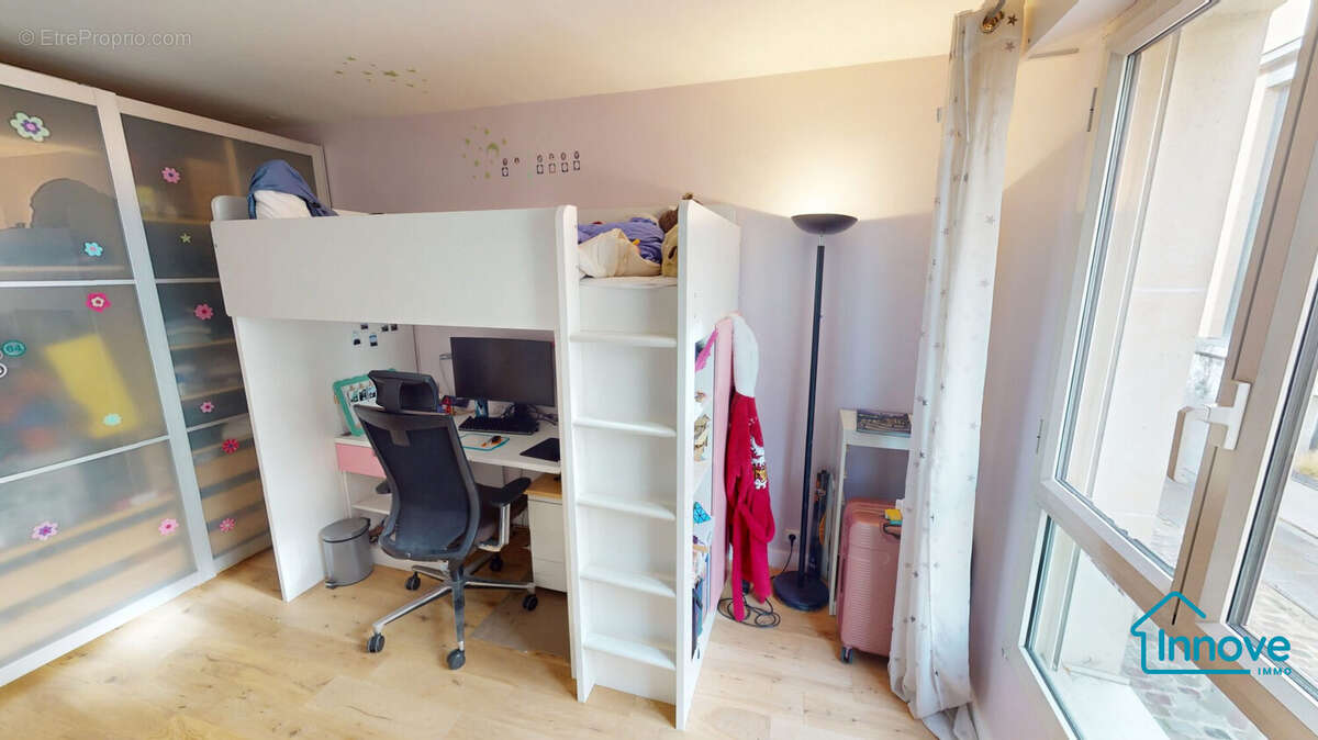 Appartement à PARIS-14E