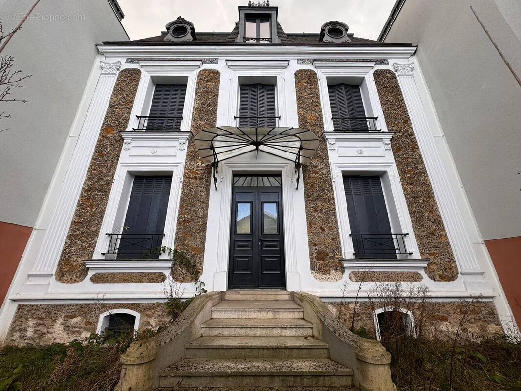 Photo 1 - Maison à LES PAVILLONS-SOUS-BOIS