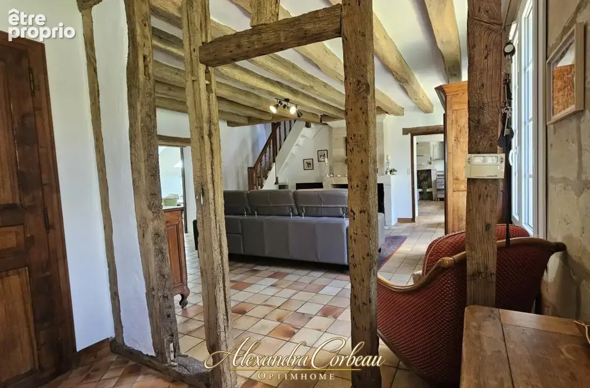 Propriété de caractère – longère en tuffeau de 1650 neuille pont pierre (37) - photo 10