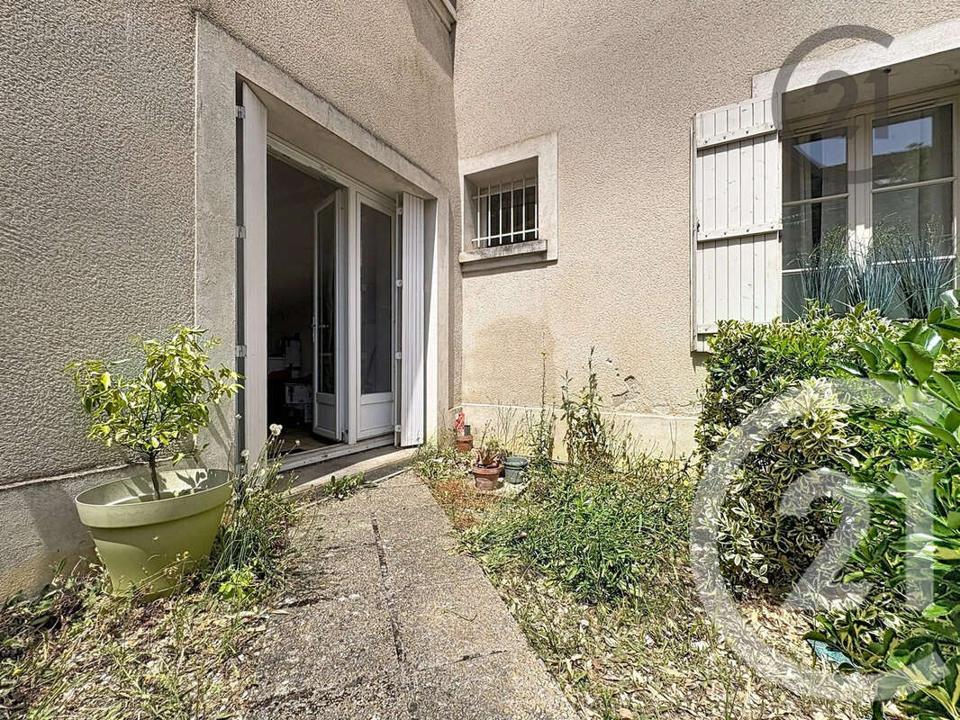 Appartement 25 m² à Montereau-Fault-Yonne  - photo 6