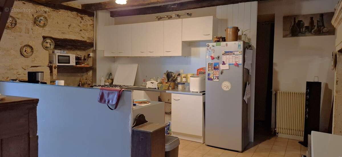 A vendre LIMEYRAT (24), maison de 172 m2 sur un terrain de 2300 m2 - photo 8