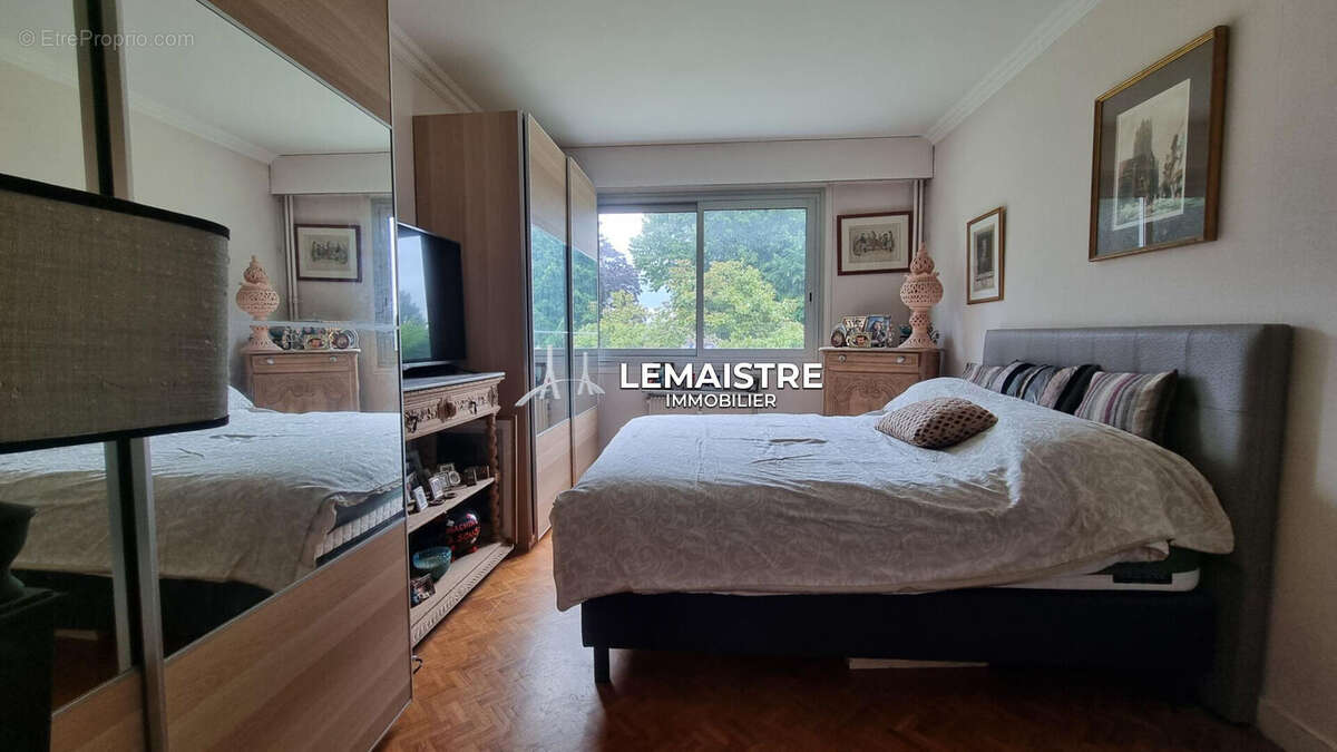 Appartement à MONT-SAINT-AIGNAN