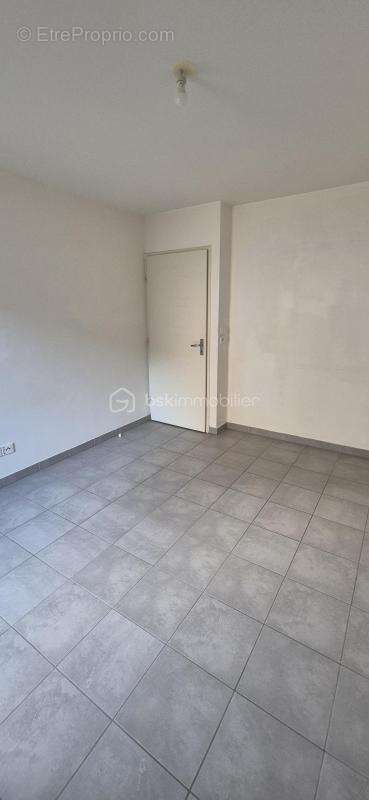 Appartement à MEYZIEU