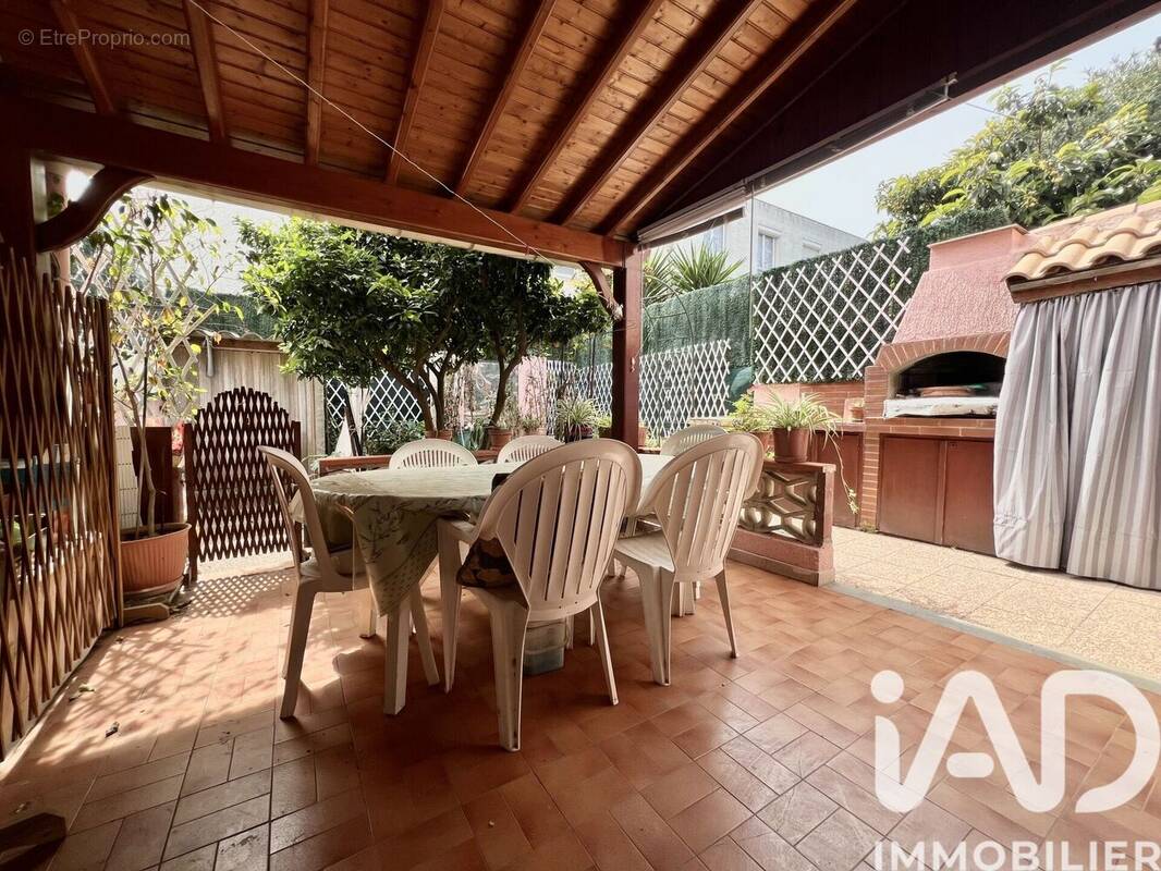 Photo 1 - Maison à SAINT-LAURENT-DE-LA-SALANQUE