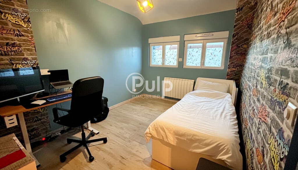 Maison à COURRIERES