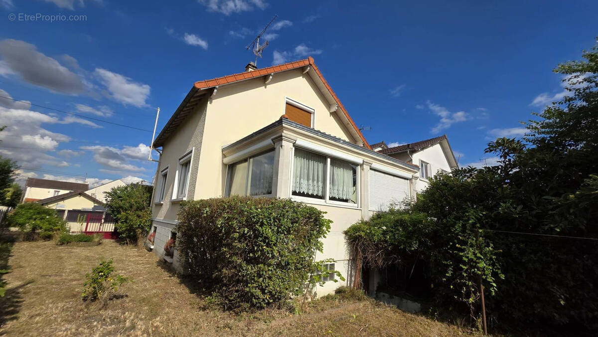 Maison à TREMBLAY-EN-FRANCE