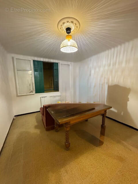 Appartement à MARSEILLE-3E