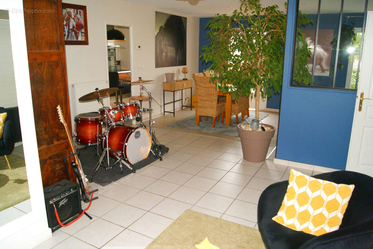 Maison à L'ISLE-D'ABEAU