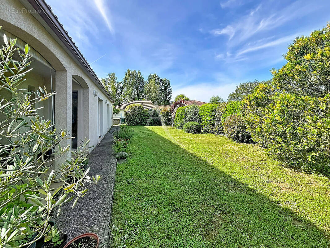 Maison à PRAYSSAC